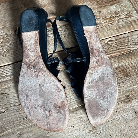 Loeffler Randall black leather sandals with leather ruffle detail. Size 7.5 - Picture 7 of 7